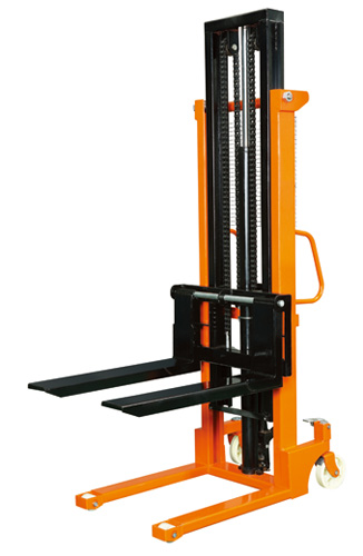 Apilador hidraulico manual  1500kg elevacion 3m